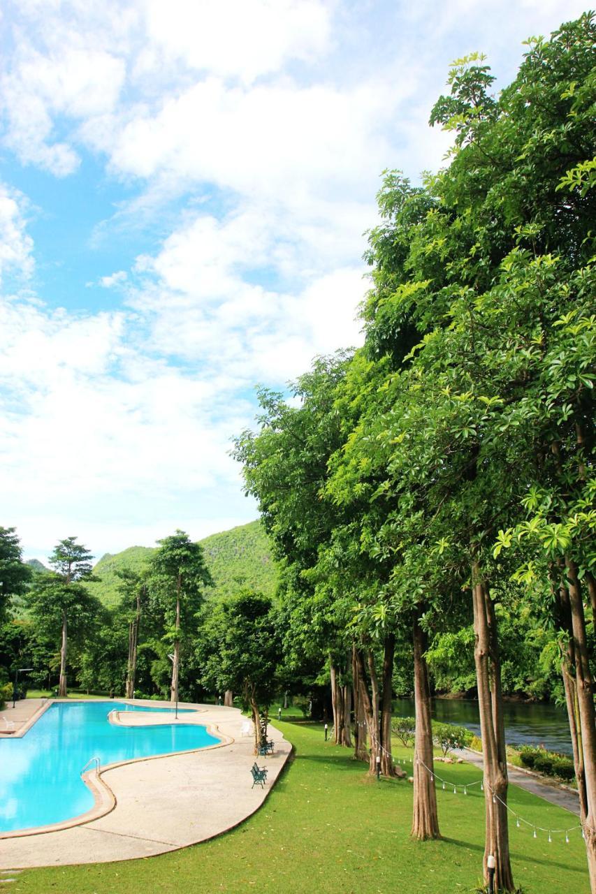 Aekpailin River Kwai Resort Kanchanaburi Exterior foto